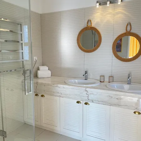 Marine Villa *